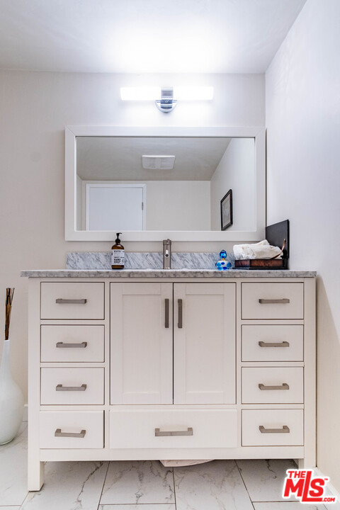 2 Bed Home for Sale in Encino, California