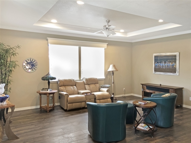 7102 Santa Barbara St