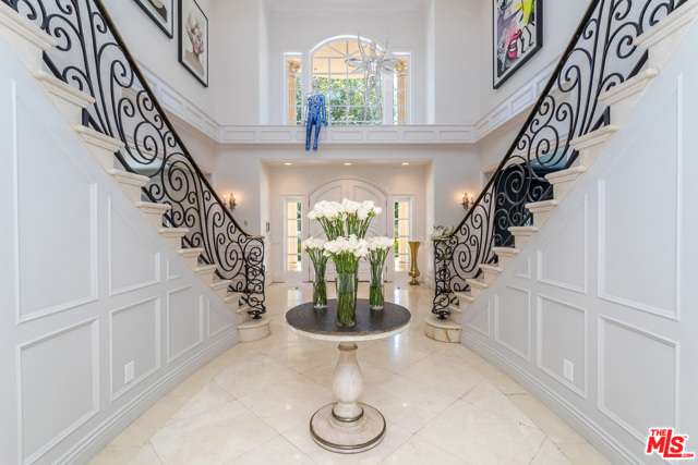 7 Bed Home for Sale in Beverly Hills, California