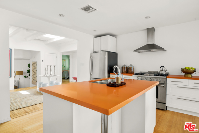 3 Bed Home for Sale in Los Angeles, California
