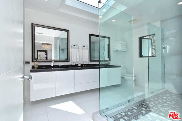 4 Bed Home for Sale in Sherman Oaks, California