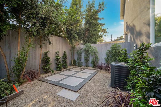  Income Home for Sale in Los Angeles, California