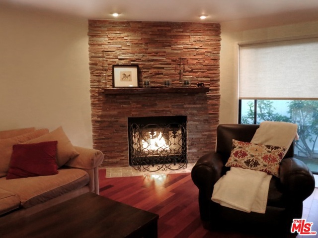 108 IRENA Avenue, Redondo Beach, California 90277, 2 Bedrooms Bedrooms, ,3 BathroomsBathrooms,Residential,Sold,IRENA,18322334