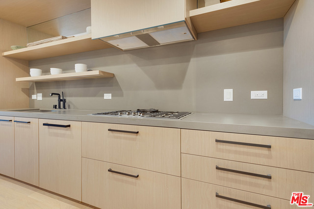 1 Bed Home for Sale in Los Angeles, California