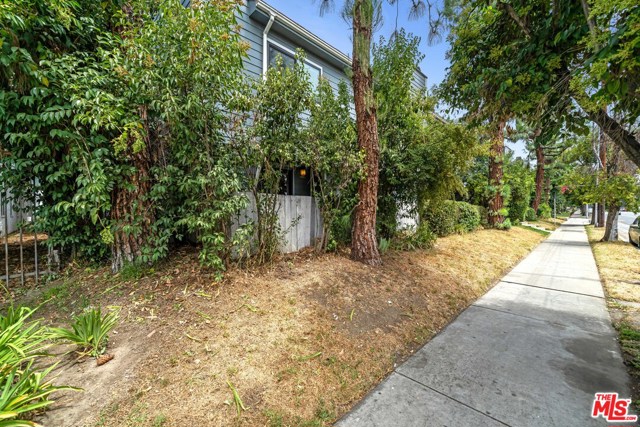 2 Bed Home for Sale in Van Nuys, California