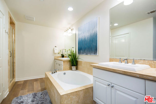 2 Bed Home for Sale in Playa Vista, California