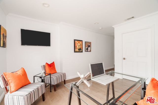 4 Bed Home for Sale in Sherman Oaks, California