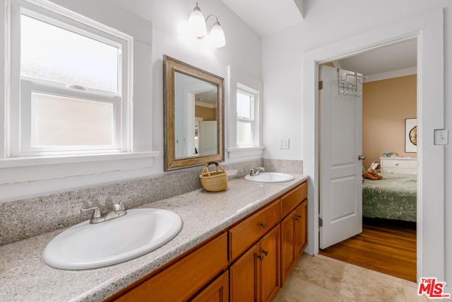 3 Bed Home for Sale in Los Angeles, California