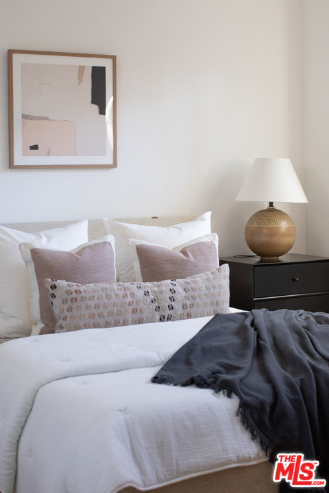 2 Bed Home for Sale in Los Angeles, California