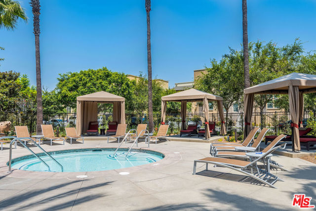 3 Bed Home for Sale in Hawthorne, California