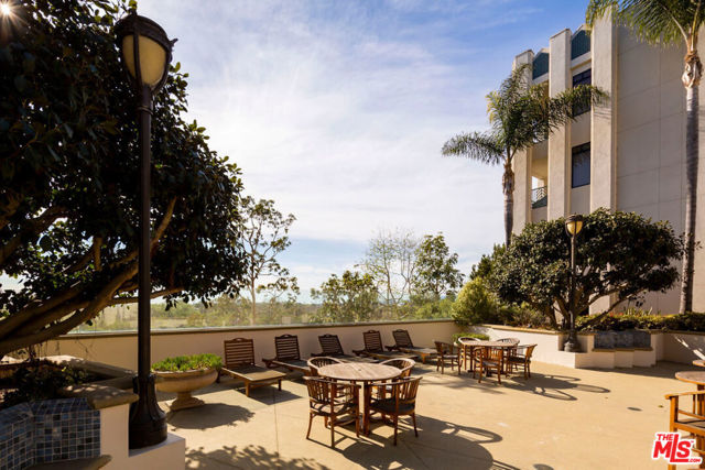 2 Bed Home for Sale in Playa Vista, California