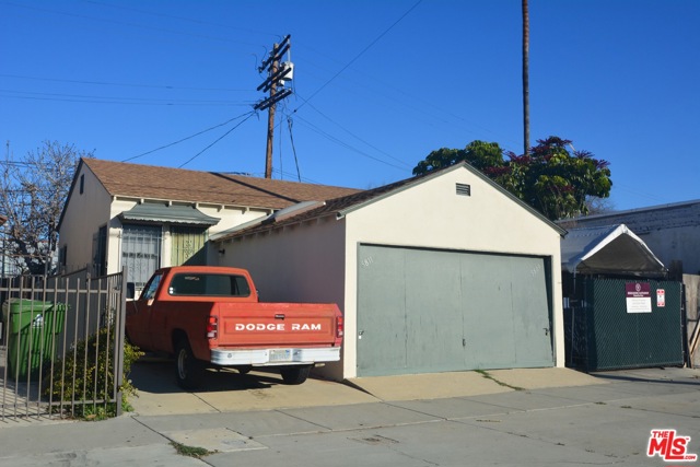 5809 VENICE, Los Angeles, California 90019, ,Residential Income,For Sale,VENICE,19431334