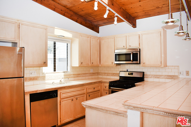 122 BAYVIEW Drive, Hermosa Beach, California 90254, 3 Bedrooms Bedrooms, ,2 BathroomsBathrooms,Residential,Sold,BAYVIEW,18324854