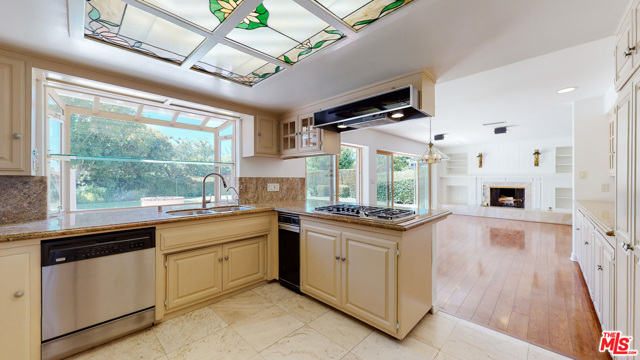 Kitchen facing family room