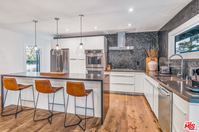 4 Bed Home for Sale in Venice, California