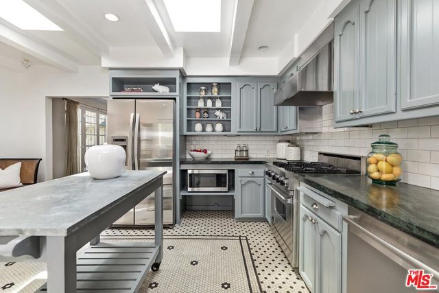 3 Bed Home for Sale in Los Angeles, California