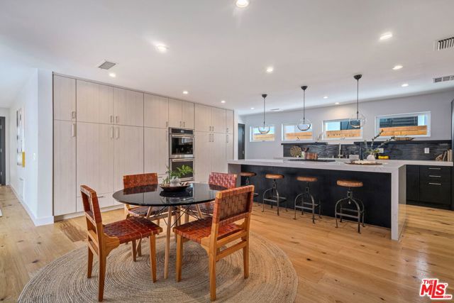 5 Bed Home for Sale in Studio City, California