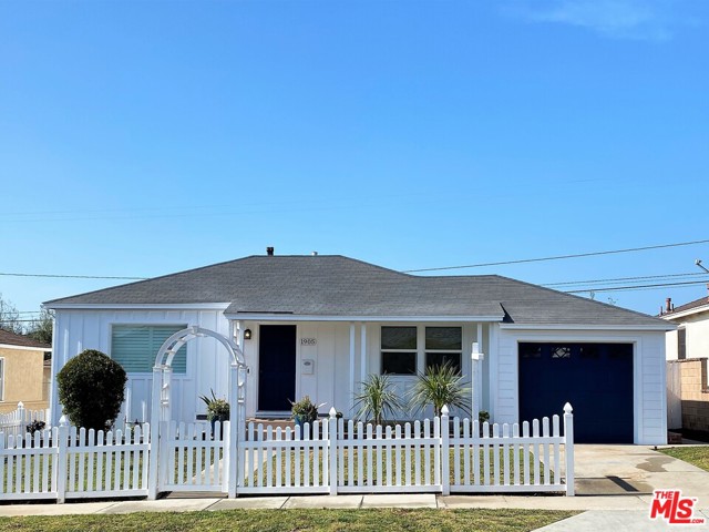 1905 Manzanita Lane, Manhattan Beach, California 90266, 4 Bedrooms Bedrooms, ,1 BathroomBathrooms,Residential,Sold,Manzanita,21681040