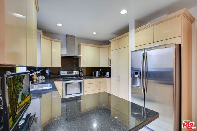 2 Bed Home for Sale in Los Angeles, California