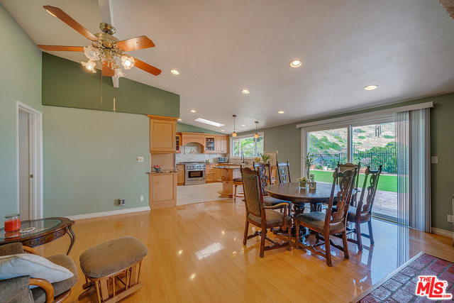 30945 RUE VALOIS, Rancho Palos Verdes, California 90275, 4 Bedrooms Bedrooms, ,3 BathroomsBathrooms,Residential,Sold,RUE VALOIS,20539622