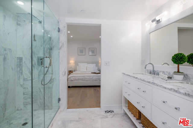 2704 OAK Avenue, Manhattan Beach, California 90266, 3 Bedrooms Bedrooms, ,3 BathroomsBathrooms,Residential,Sold,OAK,19530056