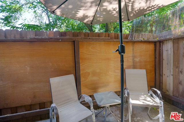 2 Bed Home for Sale in Van Nuys, California