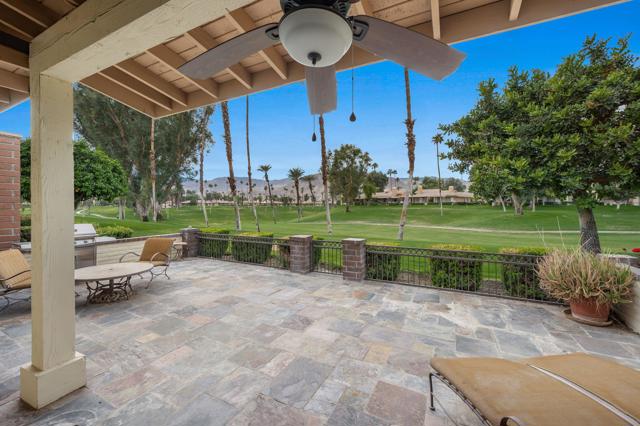 289 Tolosa Circle, Palm Desert, CA 92260