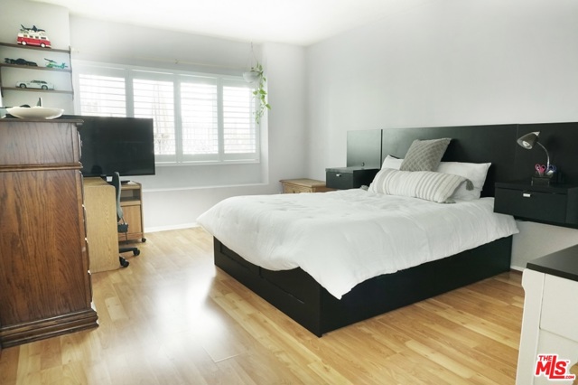 2 Bed Home for Sale in Culver City, California