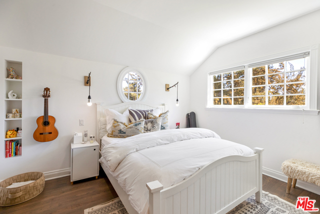 4 Bed Home for Sale in Los Angeles, California