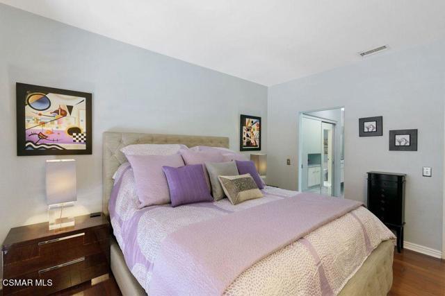 2 Bed Home for Sale in Oak Park, California