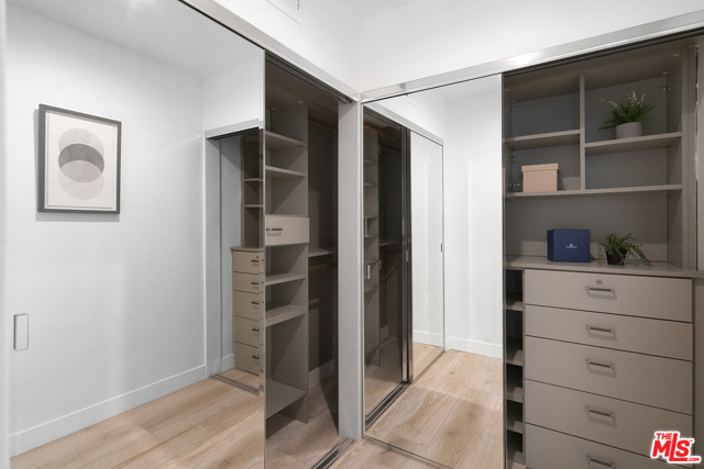 2 Bed Home for Sale in Los Angeles, California
