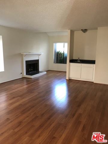 917 24TH Street, Hermosa Beach, California 90254, 4 Bedrooms Bedrooms, ,3 BathroomsBathrooms,Residential,Sold,24TH,18314188