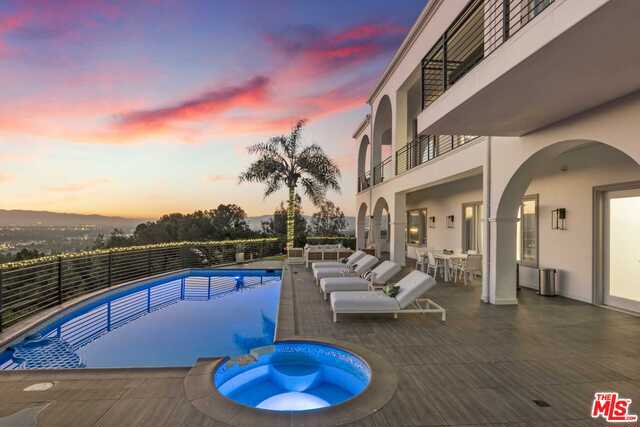 Photo of 3846 SHERWOOD Place, Sherman Oaks, CA 91423