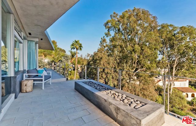 3 Bed Home for Sale in Los Angeles, California