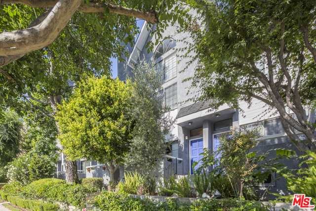 2 Bed Home for Sale in Studio City, California