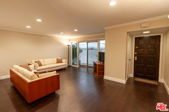 1 Bed Home for Sale in Encino, California