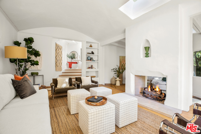 3 Bed Home for Sale in Los Angeles, California