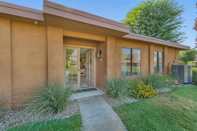 18 Malaga Drive, Rancho Mirage, CA 92270