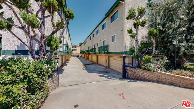 3 Bed Home for Sale in Studio City, California