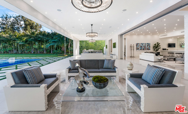 7 Bed Home for Sale in Beverly Hills, California