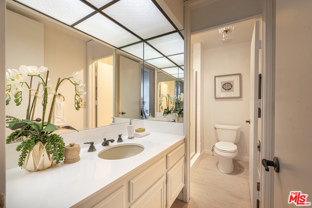 2 Bed Home for Sale in Los Angeles, California