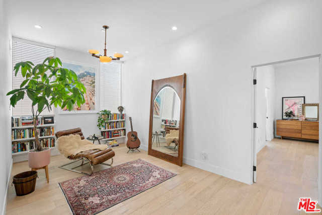 3 Bed Home for Sale in Venice, California