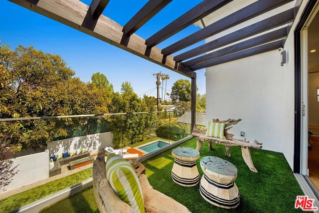 6 Bed Home for Sale in Sherman Oaks, California