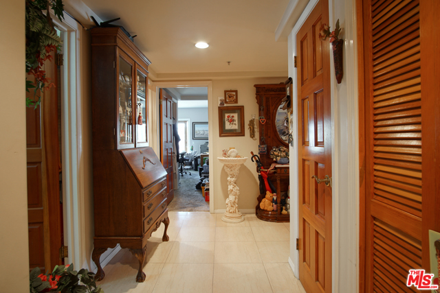 3 Bed Home for Sale in Playa del Rey, California