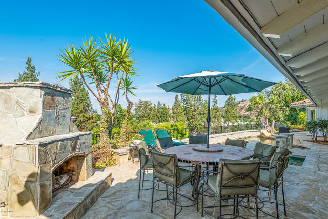 Photo of 32375 Lake Pleasant Drive, Westlake Village, CA 91361