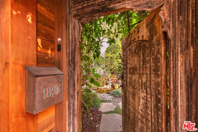4 Bed Home for Sale in Venice, California