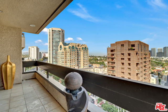 2 Bed Home for Sale in Los Angeles, California