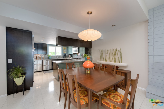 Spacious Dining Area