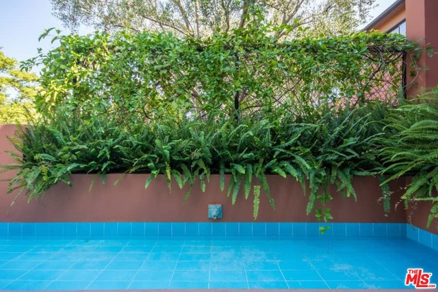 5 Bed Home for Sale in Los Angeles, California