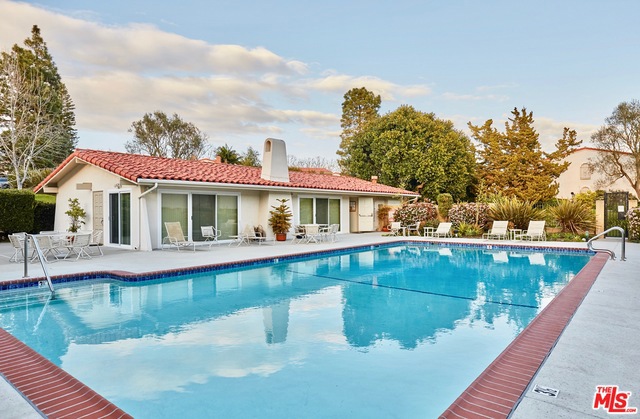 6 VIA MAJORCA, Rolling Hills Estates, California 90274, 3 Bedrooms Bedrooms, ,1 BathroomBathrooms,Residential,Sold,VIA MAJORCA,18313838